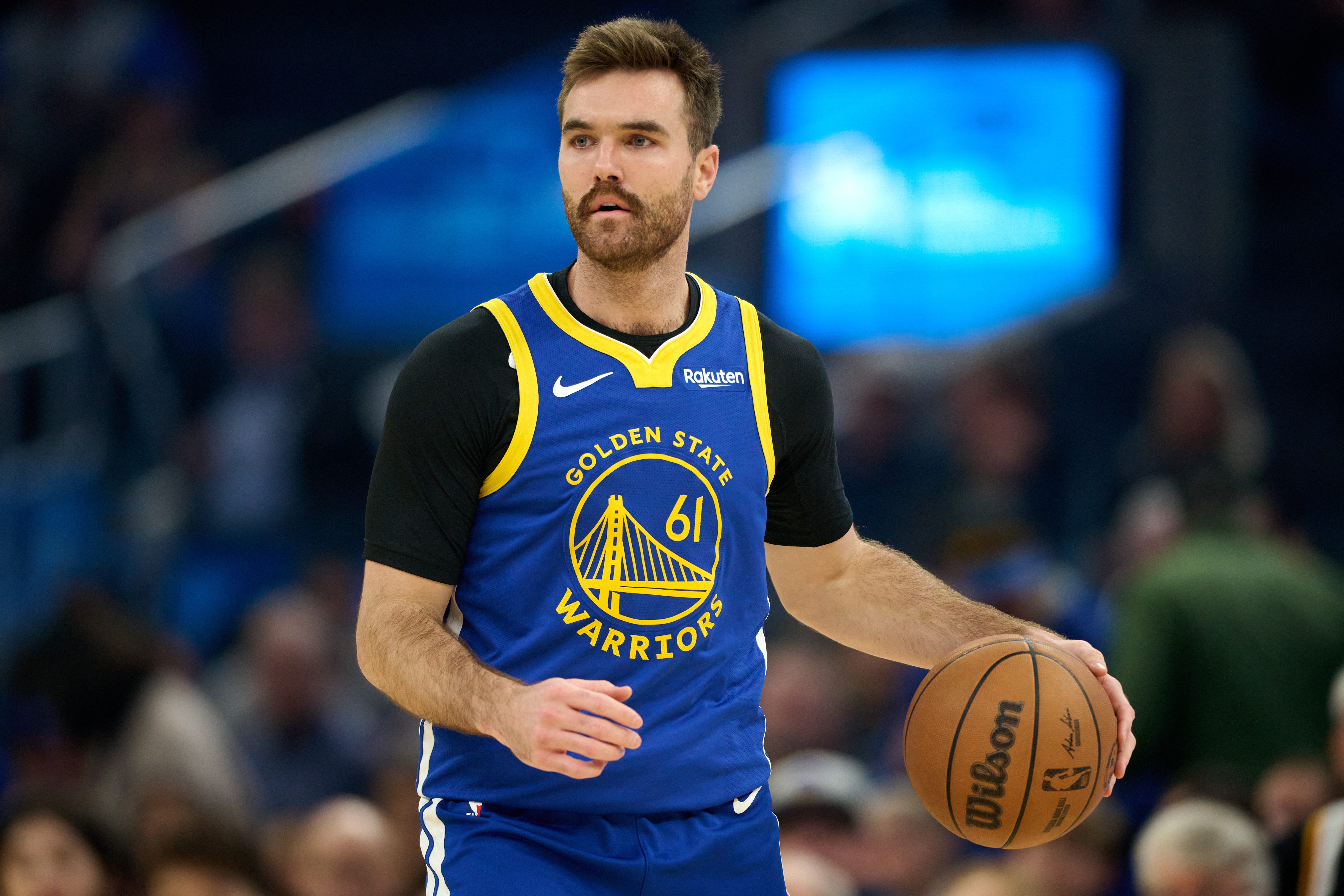 半场射37记三分创历史纪录！解说：勇士三分出手疯狂程度刷新认知