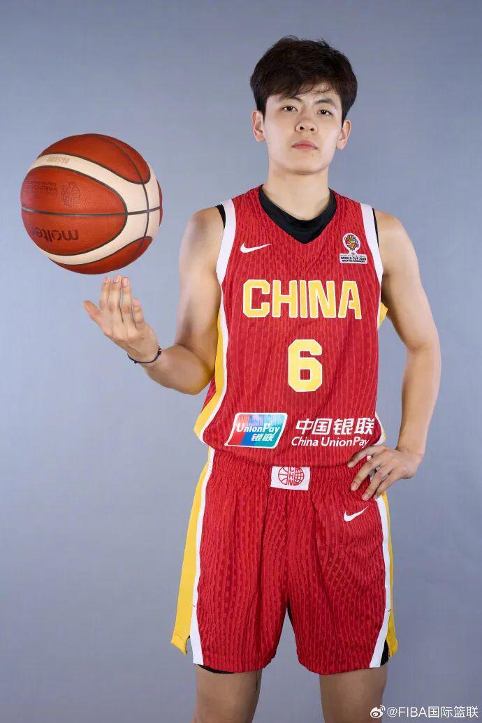 开云体育下载-24岁杨舒予接任中国女篮队长，今晚将带队冲击世界杯