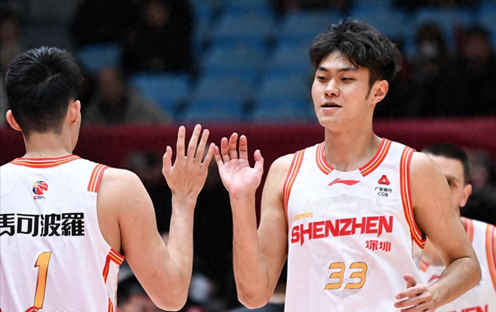 开云体育官方下载-广东老队长拿第9冠?合同仅剩两月,19次进季后赛,18次进四强|周鹏|深圳队|广东队|cba季后赛|球队_新浪体育_新浪新闻